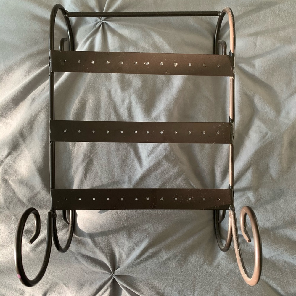 Metal earrings holder